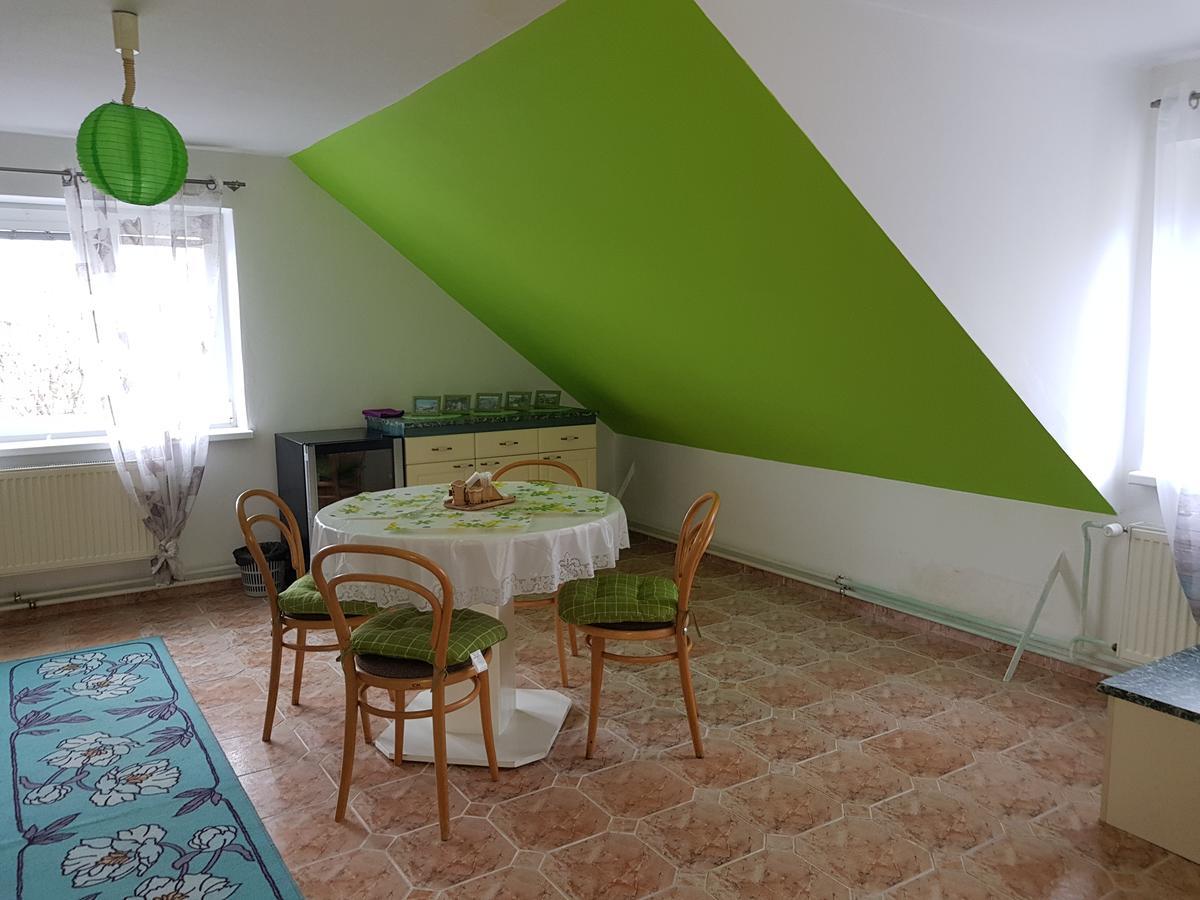 Restaurace U Marty Ξενοδοχείο Dubí Εξωτερικό φωτογραφία